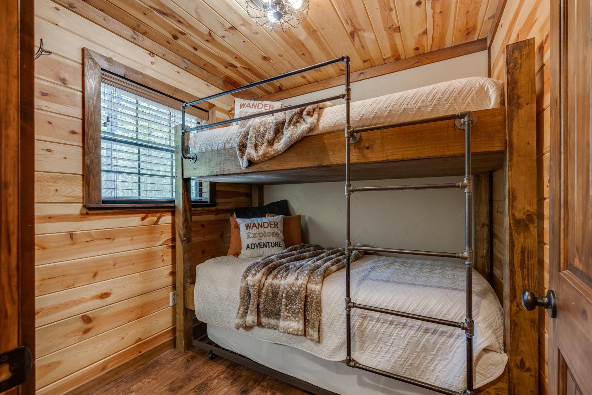 Cross Timbers Cabin On The Grove'S 25-Acres بروكن بو المظهر الخارجي الصورة